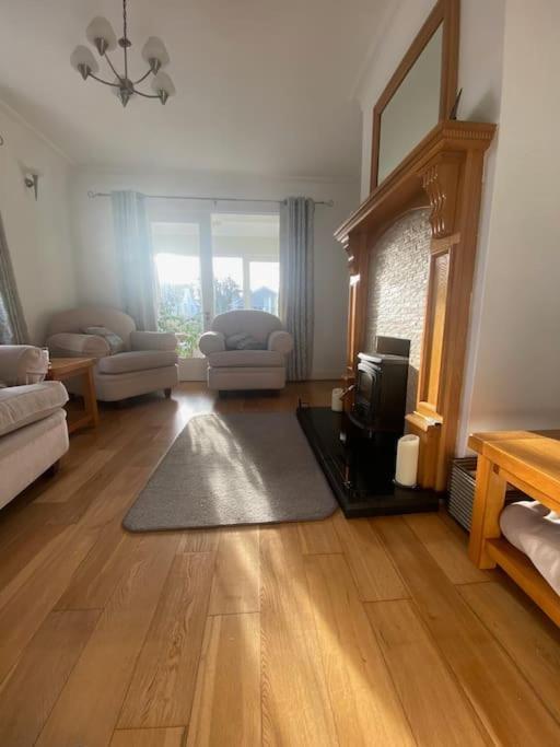 The Townhouse Dungloe Villa Exterior photo